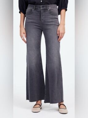 EUC! Madewell Flared Wide-Leg Crop Jeans in Black Chasm Wash Worn once!!